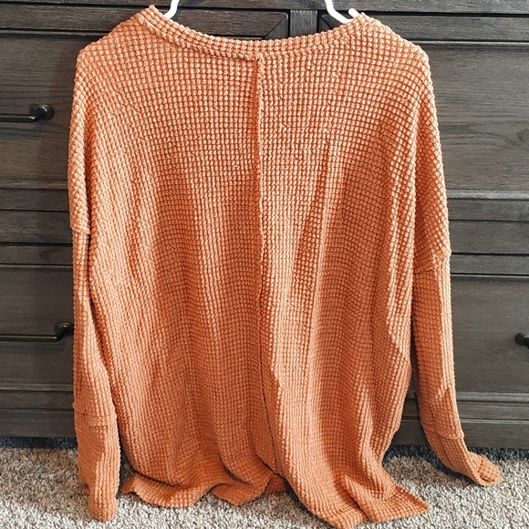 Pink Lily Burnt Orange Vneckline Pullover Sweater Size Small - Picture 3 of 9